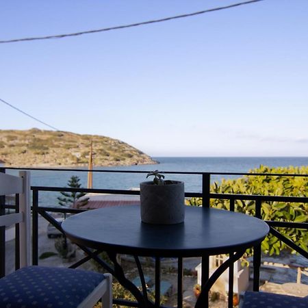 The Island House - Family Size Apt - Overlooking The Aegean - 3 Steps From The Beach Mochlos Dış mekan fotoğraf
