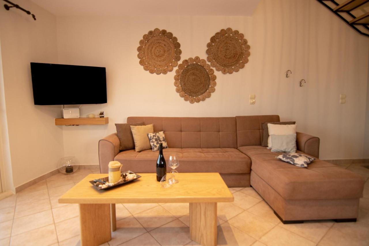 The Island House - Family Size Apt - Overlooking The Aegean - 3 Steps From The Beach Mochlos Dış mekan fotoğraf