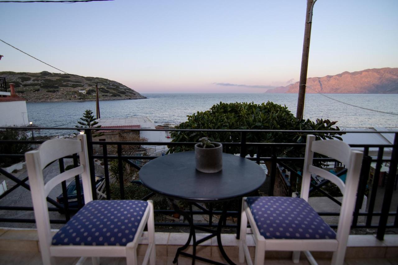The Island House - Family Size Apt - Overlooking The Aegean - 3 Steps From The Beach Mochlos Dış mekan fotoğraf