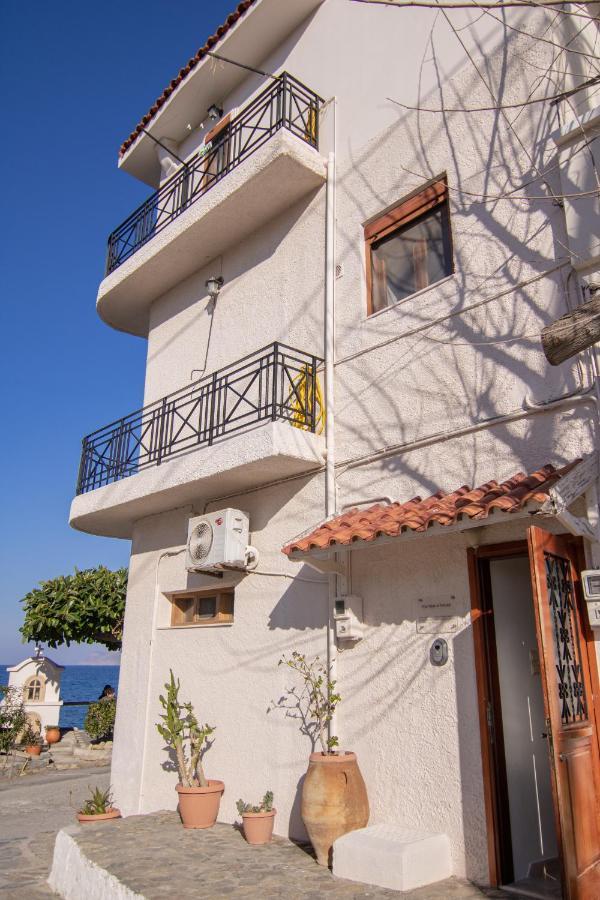 The Island House - Family Size Apt - Overlooking The Aegean - 3 Steps From The Beach Mochlos Dış mekan fotoğraf